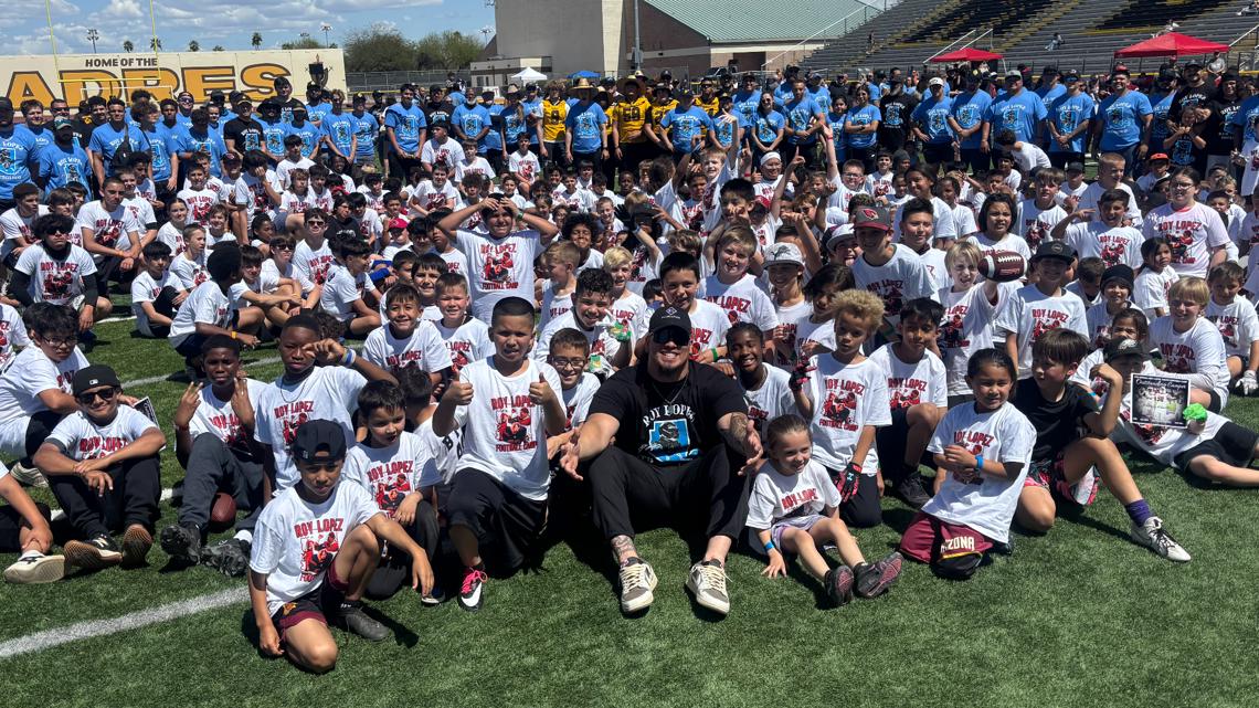 Detroit Lions DT Roy Lopez hosts football camp at former high school