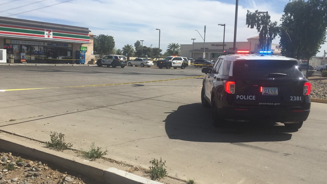 Police Woman Shot In Peoria Critically Injured Near 7 Eleven Store 12news Com
