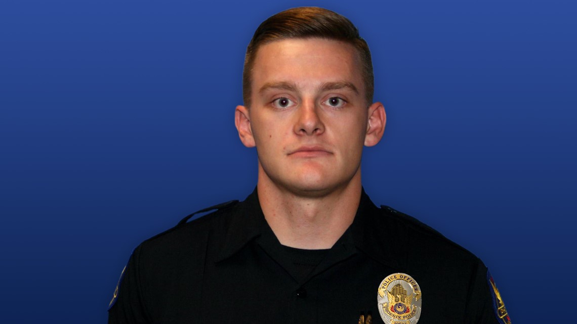 Off-duty Phoenix police officer dies in motorcycle crash | 12news.com