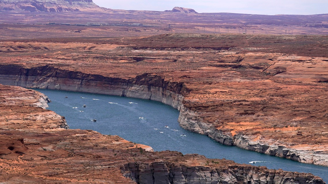 Phoenix mengambil langkah untuk melestarikan air Sungai Colorado