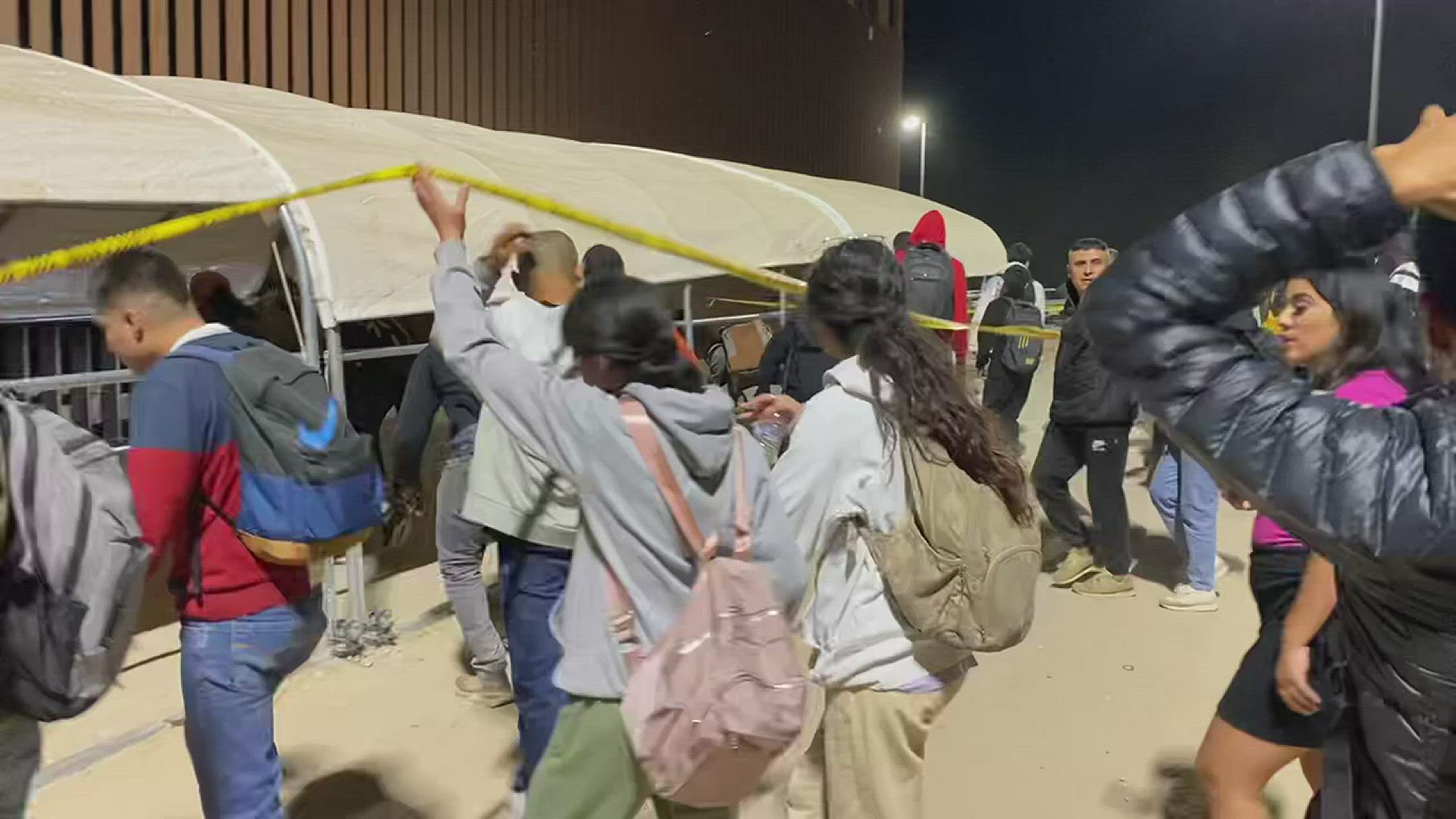 12News shares footage from the border crossing in Yuma on Thursday evening.