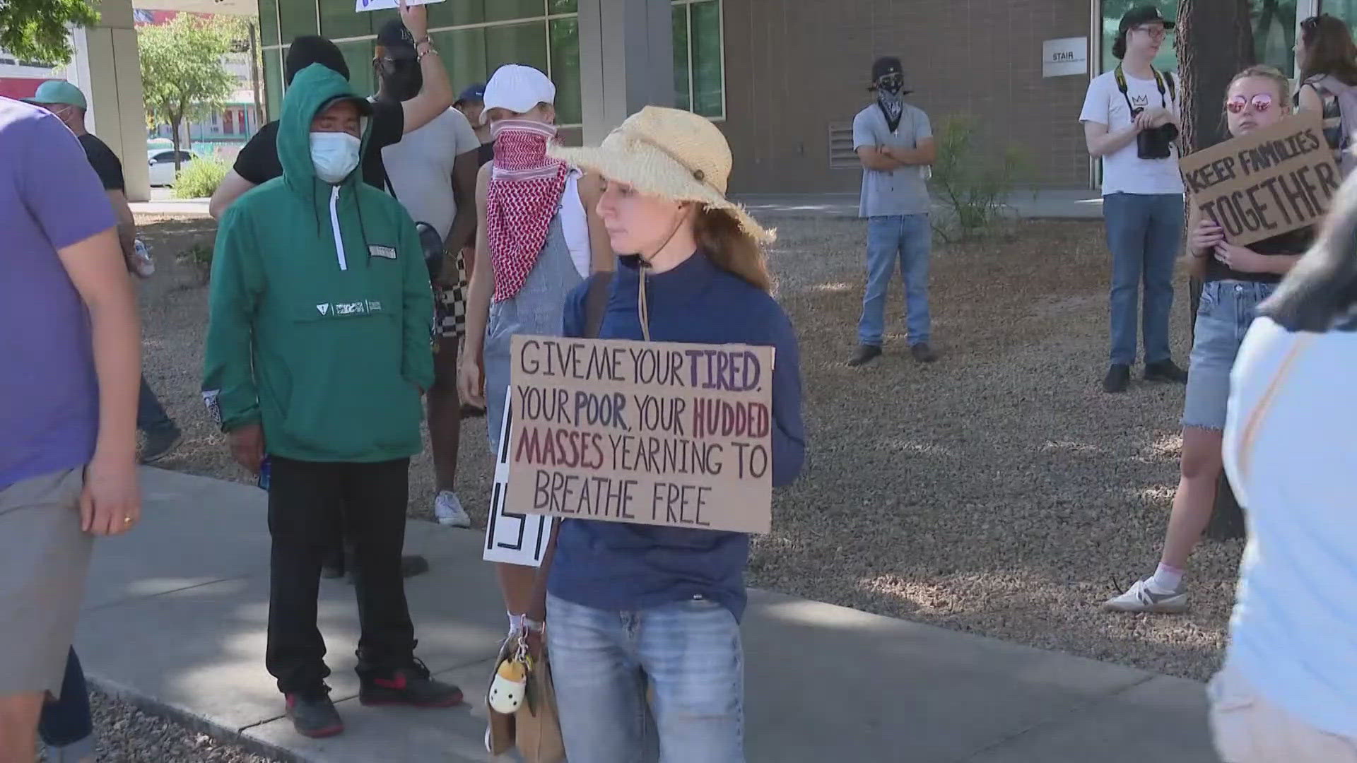 One day after at least three people were detained by ice outside of a Phoenix immigration courthouse there was fear another round was coming on Thursday.