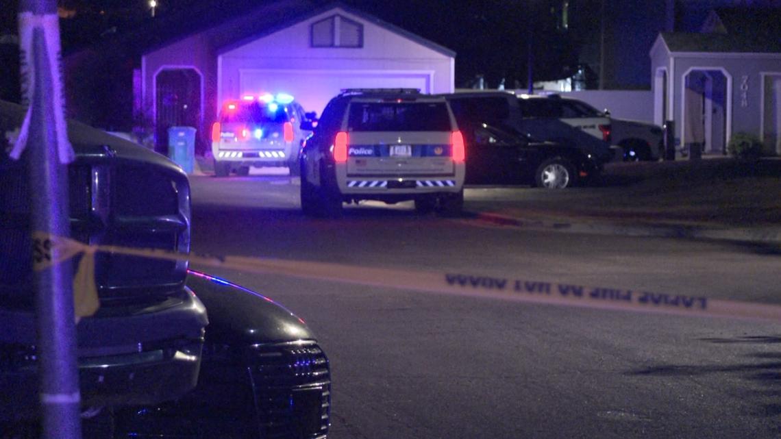 Police: Man stabbed at Phoenix bar, taken to hospital