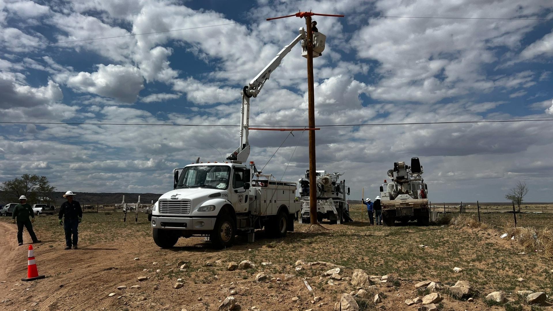 Austin Energy crews help bring power to Navajo Nation families | 12news.com