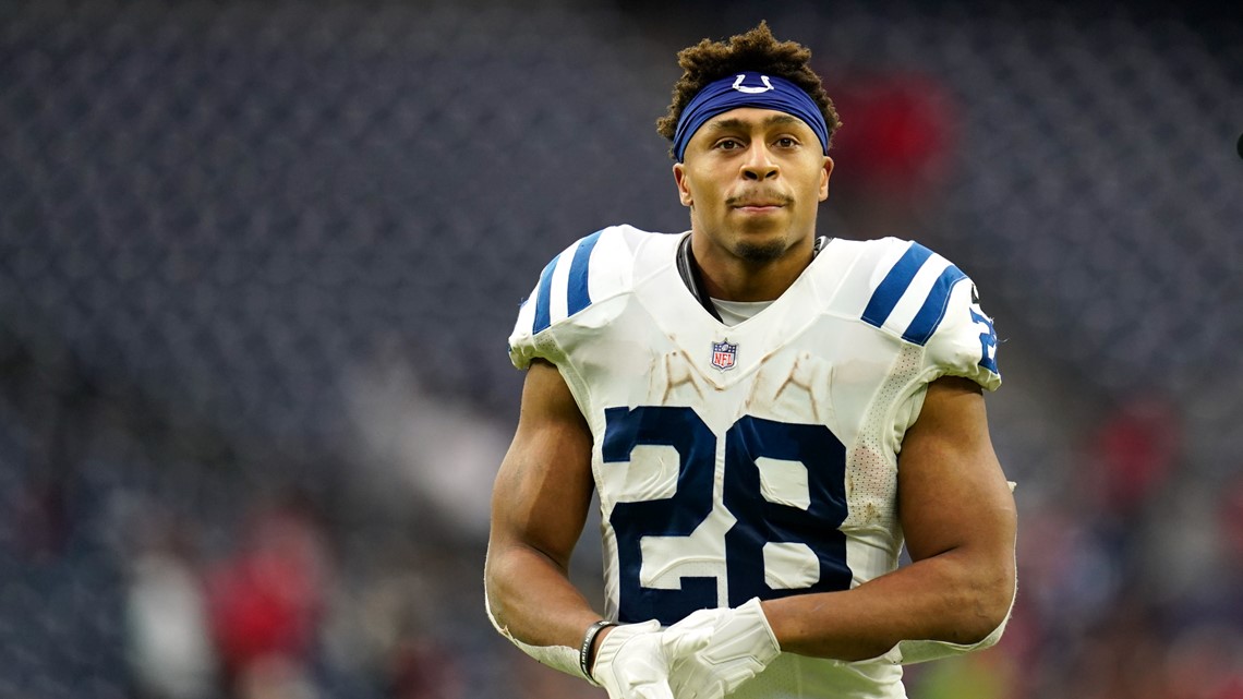 Colts ‘Taylor, Packers’ Adams di antara NFL All-Pros dengan suara bulat