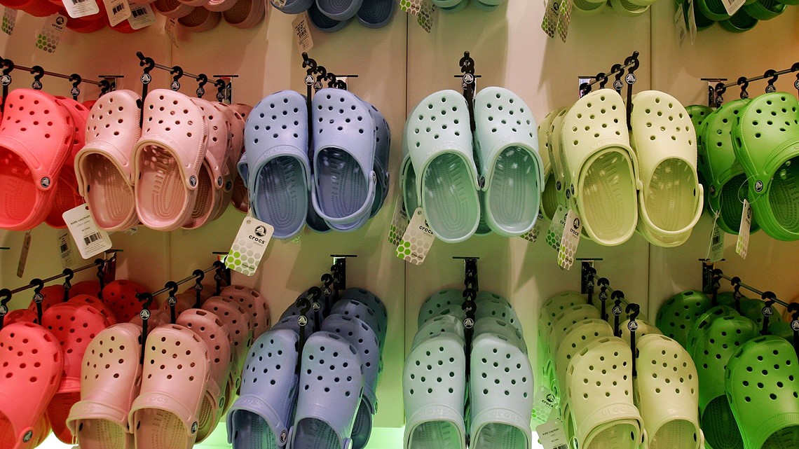 Crocs hot sale stopping production