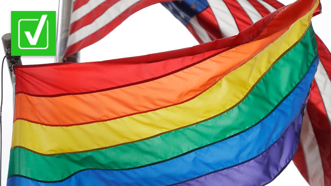 Apa yang perlu diketahui tentang kerusuhan Stonewall dan asal-usul Bulan Kebanggaan