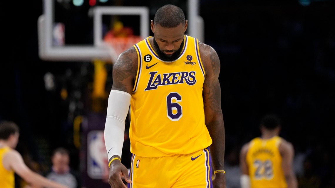 LeBron James dilaporkan sedang mempertimbangkan untuk pensiun dari NBA