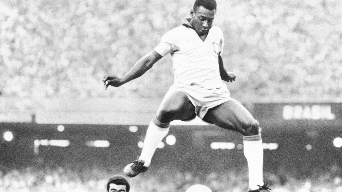 Pelé, legenda sepak bola Brasil, meninggal dunia pada usia 82 tahun