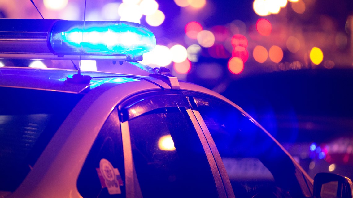 Gadis tawanan Alabama melarikan diri, memimpin polisi untuk menemukan jasad ibu