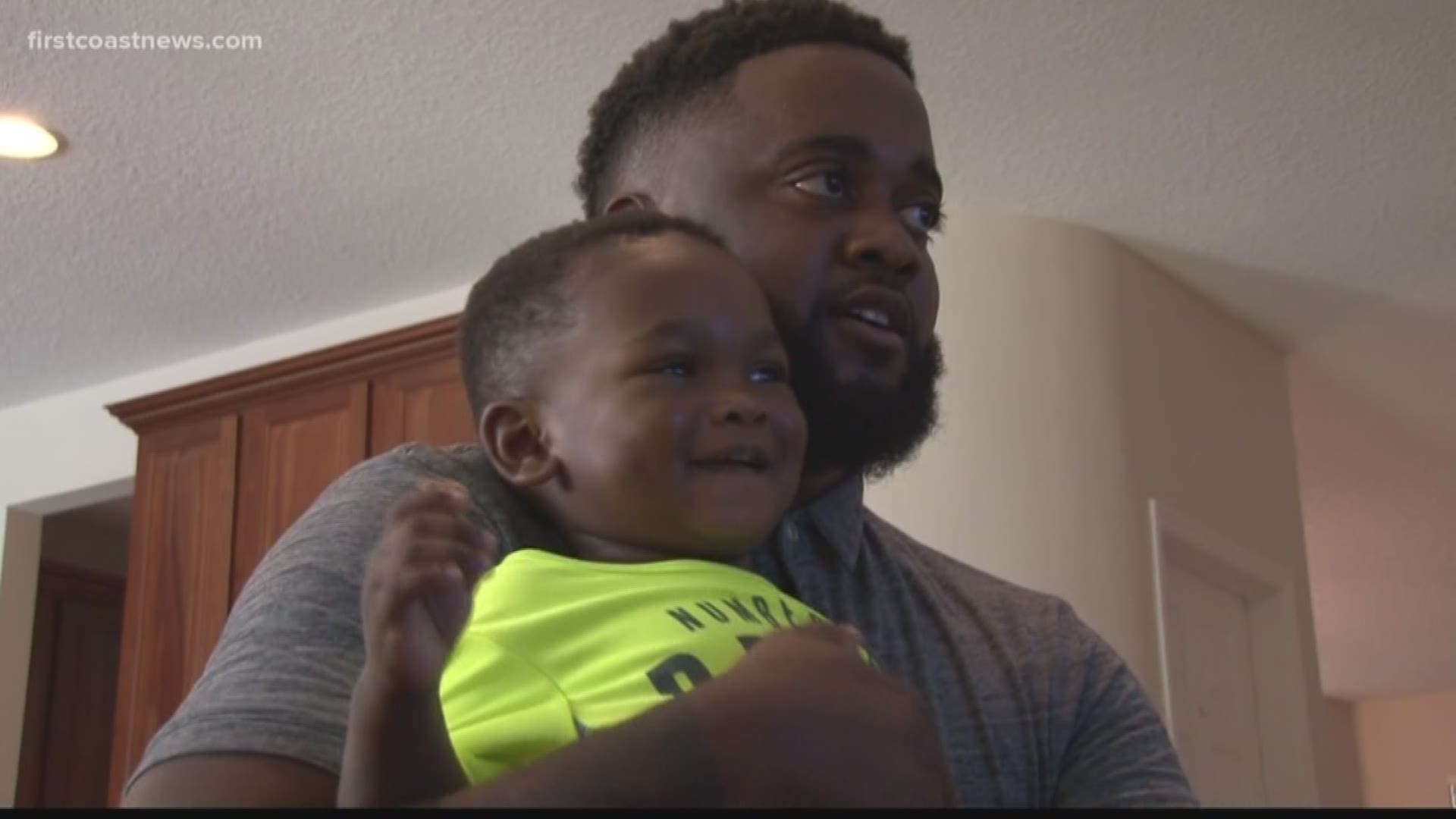 Florida father aims to get changing tables in men's restrooms