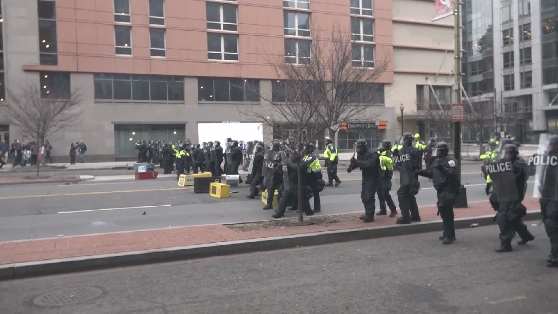 Police use flash bombs on K Street protesters