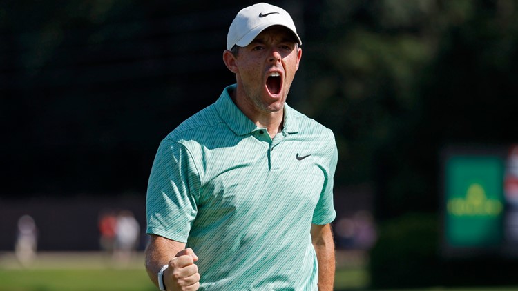 Rory McIlroy astonishes crowd with unbelievable recovery shot at WM Phoenix Open